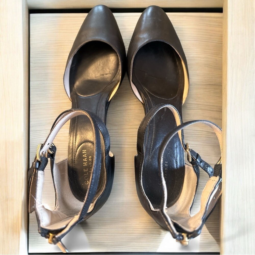 Cole Haan Black Leather Ankle Strap Gold Buckle Zip Back Wedge Pumps Size 10 - Picture 4 of 7